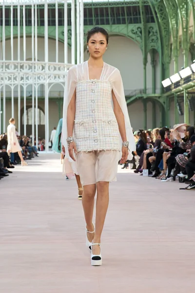 Look 25